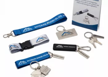 Ein orangefarbener Schlüsselanhänger mit Viploop-Logo.